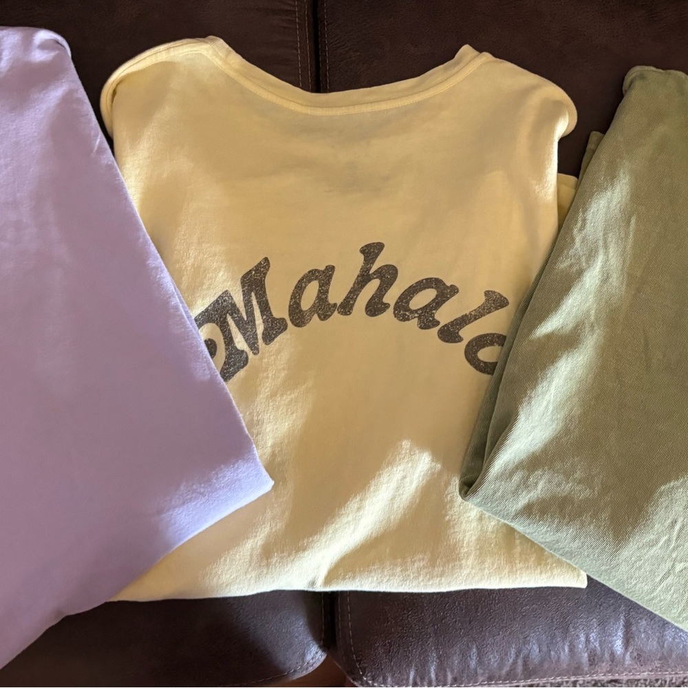 3 Billabong Tees